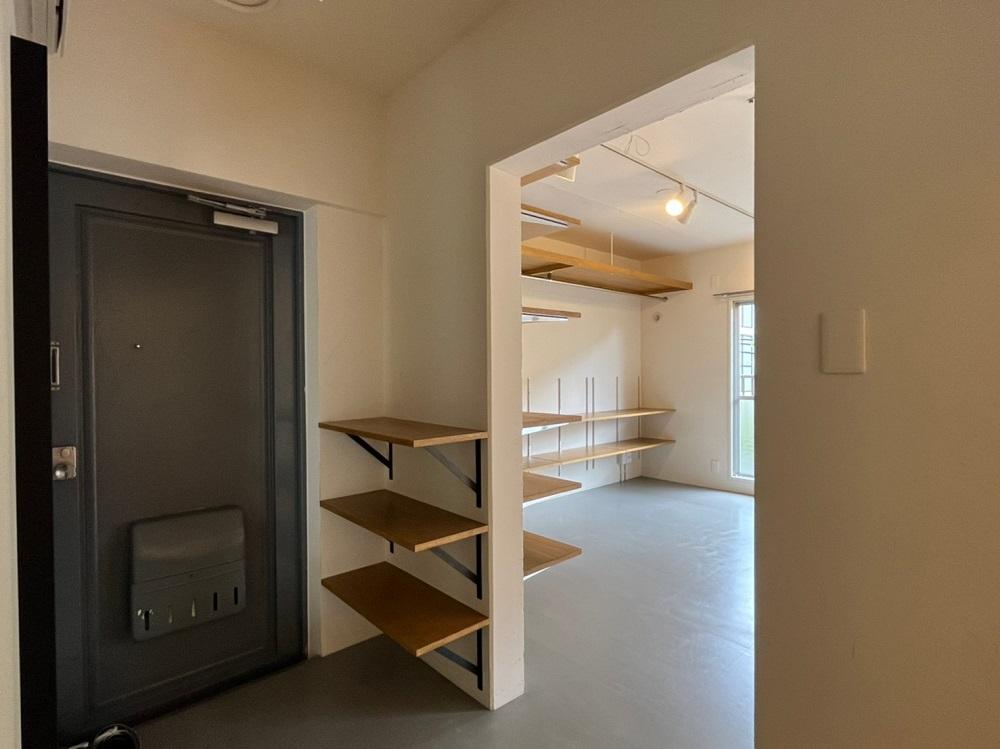 京都市伏見区醍醐上ノ山町21-3の売買物件/靴のまま行き来できるのがうれしい