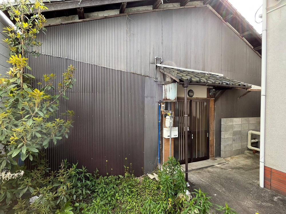 京都市北区紫野上柳町3の賃貸物件/外壁は波板