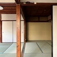 京都市北区紫野上柳町3の賃貸物件/正面右の壁は石膏ボードのままで引渡予定。借主にて塗装してもOK。