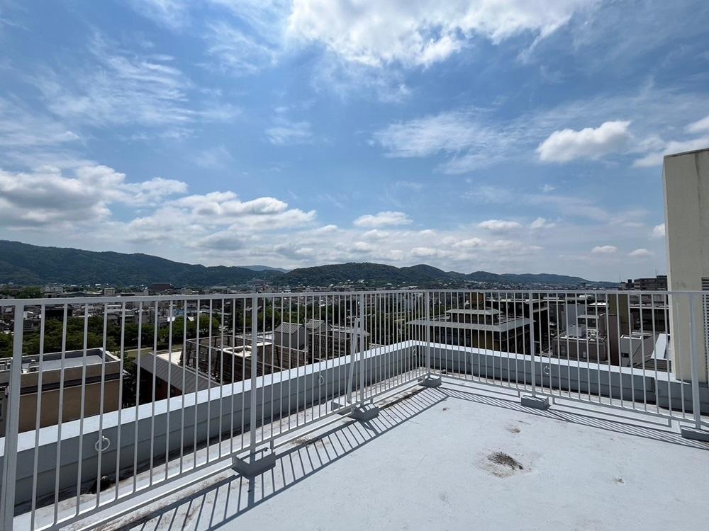 京都市上京区中町通丸太町下る駒之町561 の売買物件/南東方面。気持ち良すぎる。