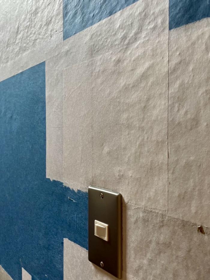 京都市中京区壬生天池町の賃貸物件/壁紙は和紙を１枚１枚切って貼ってされててかわいいです。