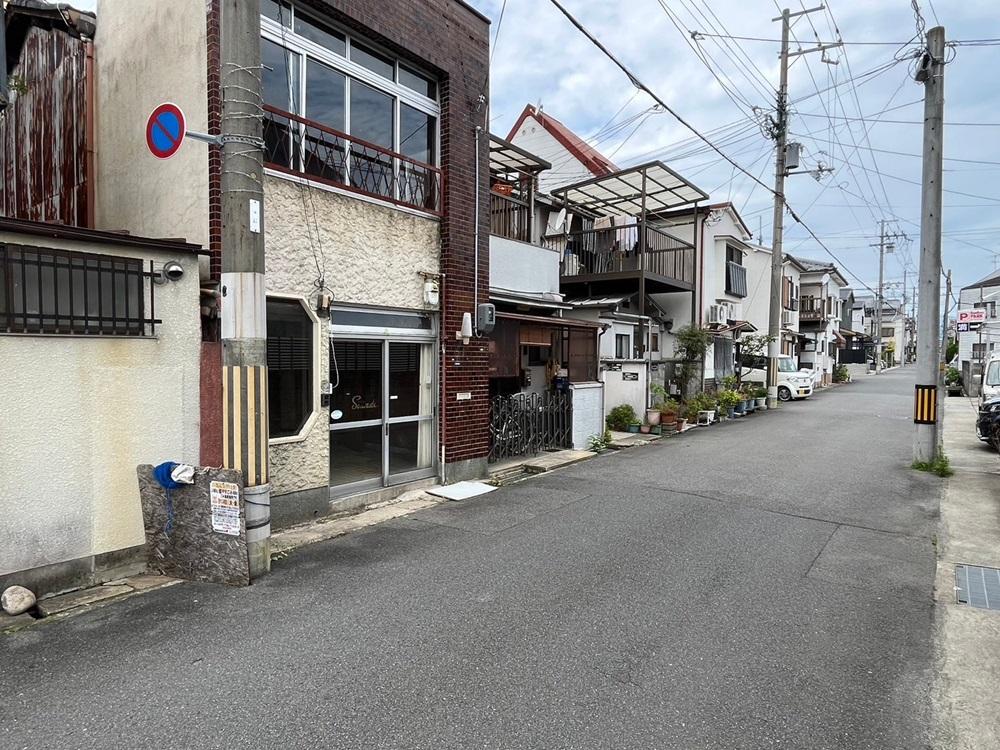 京都市左京区一乗寺木ノ本町の売買物件/周辺は住宅がぎっしりと並ぶ