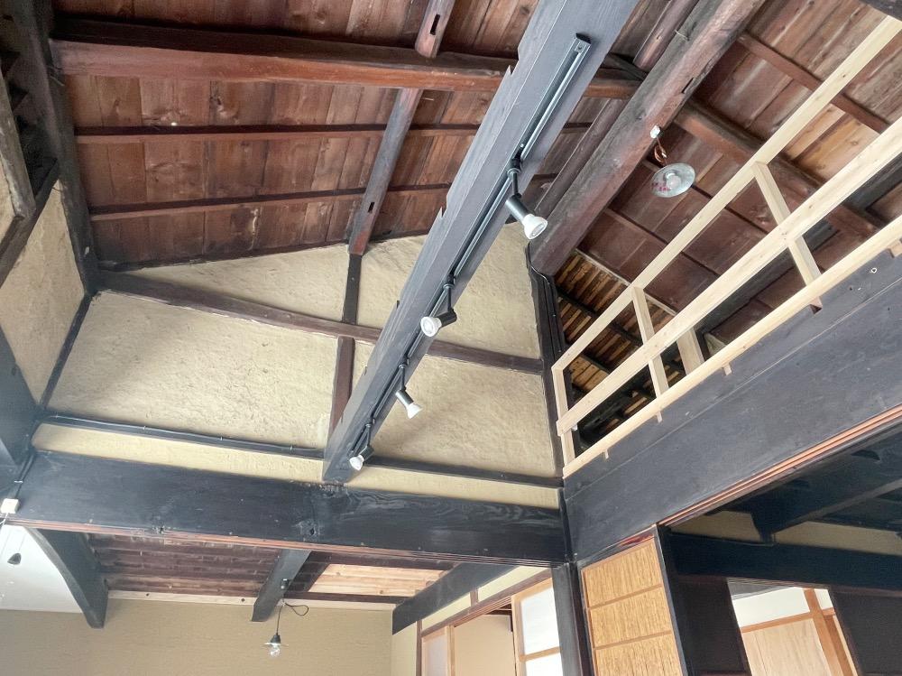 三重県鈴鹿市寺家3丁目の売買物件/ミセガマエスペースの約半分は吹き抜けに。