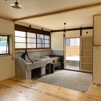 三重県鈴鹿市寺家3丁目の売買物件/昔のおくどさんが置かれていた場所をそのまま使えるように改修されています。