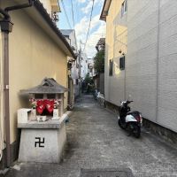 京都市左京区一乗寺赤ノ宮町11-19の賃貸物件/家はこの先。ローカルな雰囲気に引き寄せられます。（写真は前回撮影）