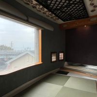滋賀県大津市千石台1-5の売買物件/2F|リビングを囲うように配置された和室。もちろん琵琶湖ビュー