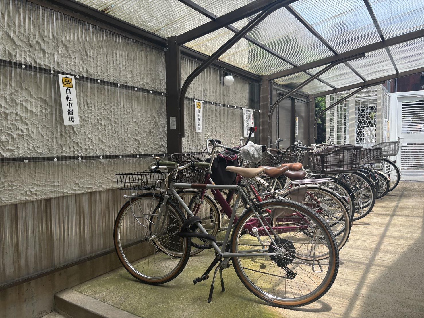 京都市左京区聖護院蓮華蔵町の賃貸物件/駐輪場については、現在空きはありません。空きが出た場合には、年間2,400円でご利用いただけます。