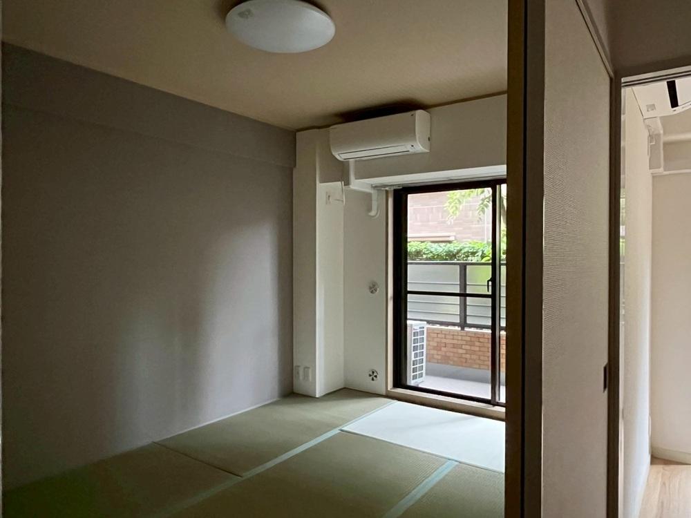 京都市上京区東三本木通丸太町上る中之町の賃貸物件/寝室はこの和室
