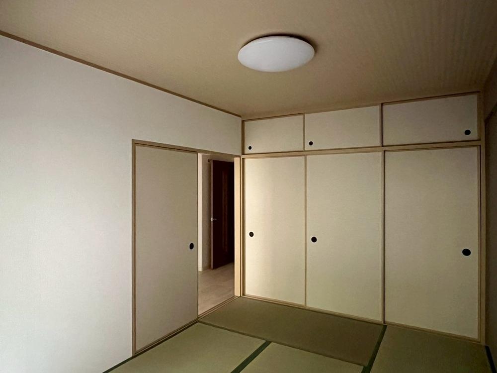 京都市上京区東三本木通丸太町上る中之町の賃貸物件/一間半の押し入れ