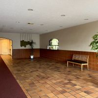 京都市左京区一乗寺野田町の売買物件/右手に見えるのが管理人室。エントランスを通るたび、なんだか気持ちが整います。