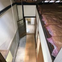 京都市北区紫野東舟岡町13-20の賃貸物件/屋根裏の戸を開けるとこの状態なので、こちらは落下注意。