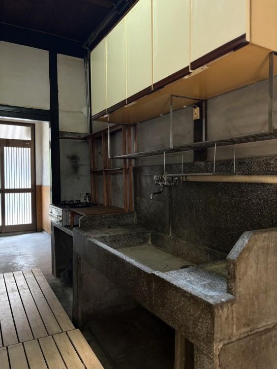 京都市北区紫野東舟岡町13-20の賃貸物件/石の流し台が懐かしくて個人的に好きなポイント