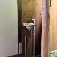 京都市北区紫竹東高縄町29 の賃貸物件/1F｜半屋外にある手洗い