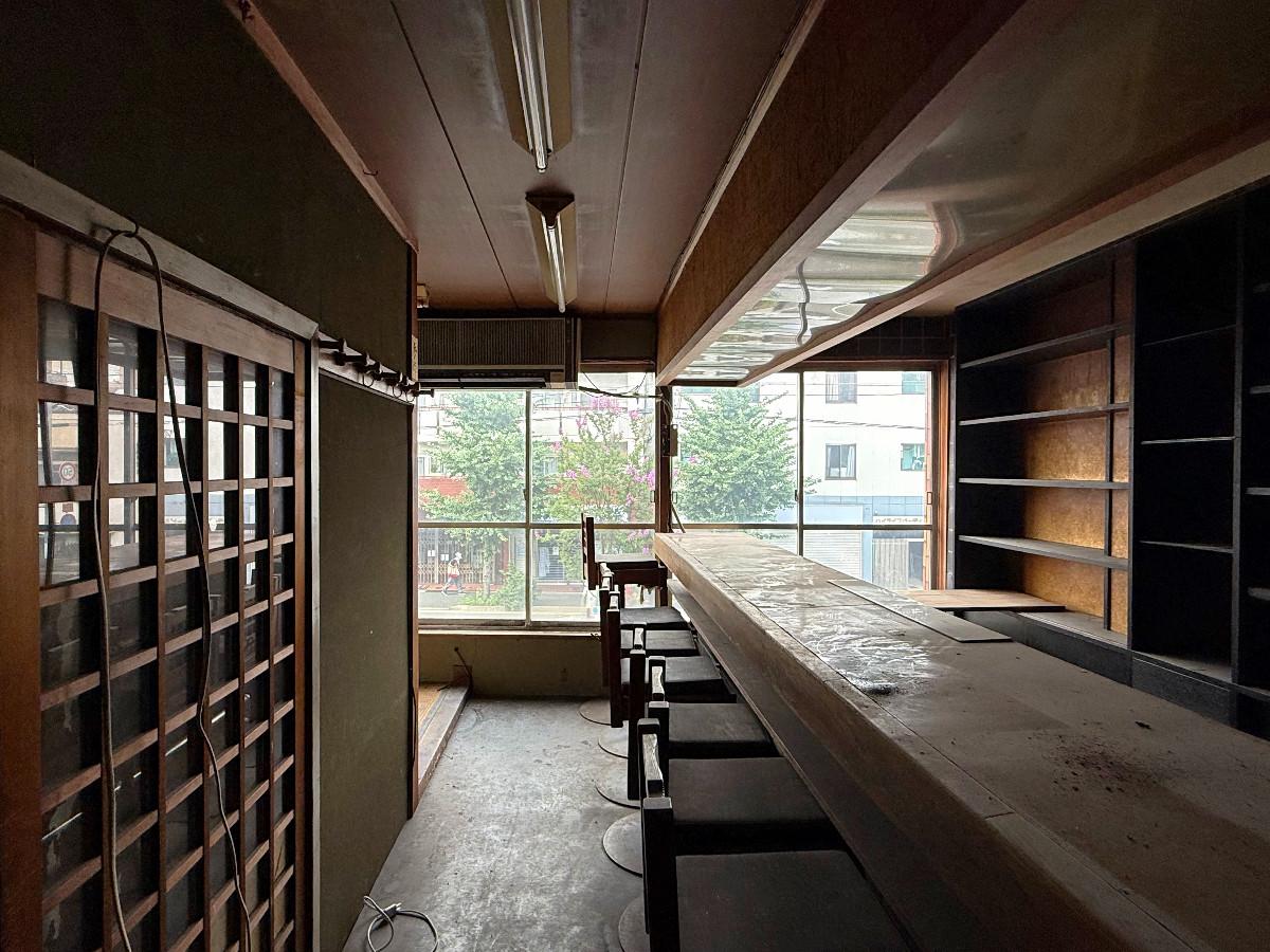 京都市左京区田中下柳町8－79の賃貸物件/2階内観北を見る。ここは元小料理屋さんといった内装の名残
