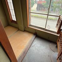 京都市左京区田中下柳町8－79の賃貸物件/窓側には2畳敷きの座敷席も。ちゃぶ台が似合いそうでちょっとかわいいです