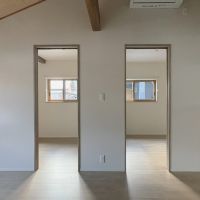 京都市左京区岩倉長谷町36の賃貸物件/リビング横に大小の居室が2つ
