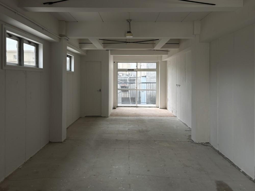 京都市中京区河原町通三条下る三丁目東入南車屋町282番地の賃貸物件/至ってシンプルな約12坪の最上階