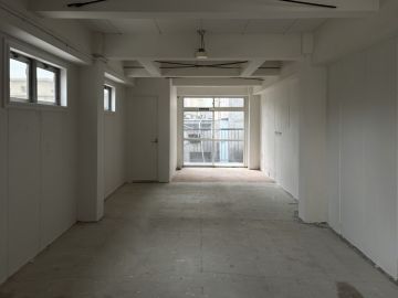 京都市中京区河原町通三条下る三丁目東入南車屋町282番地の賃貸物件/繁華街で駆け上がれ！