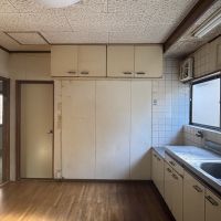 京都市北区小山東玄以町8番4の売買物件/1F｜キッチンは改装を前提ですね。