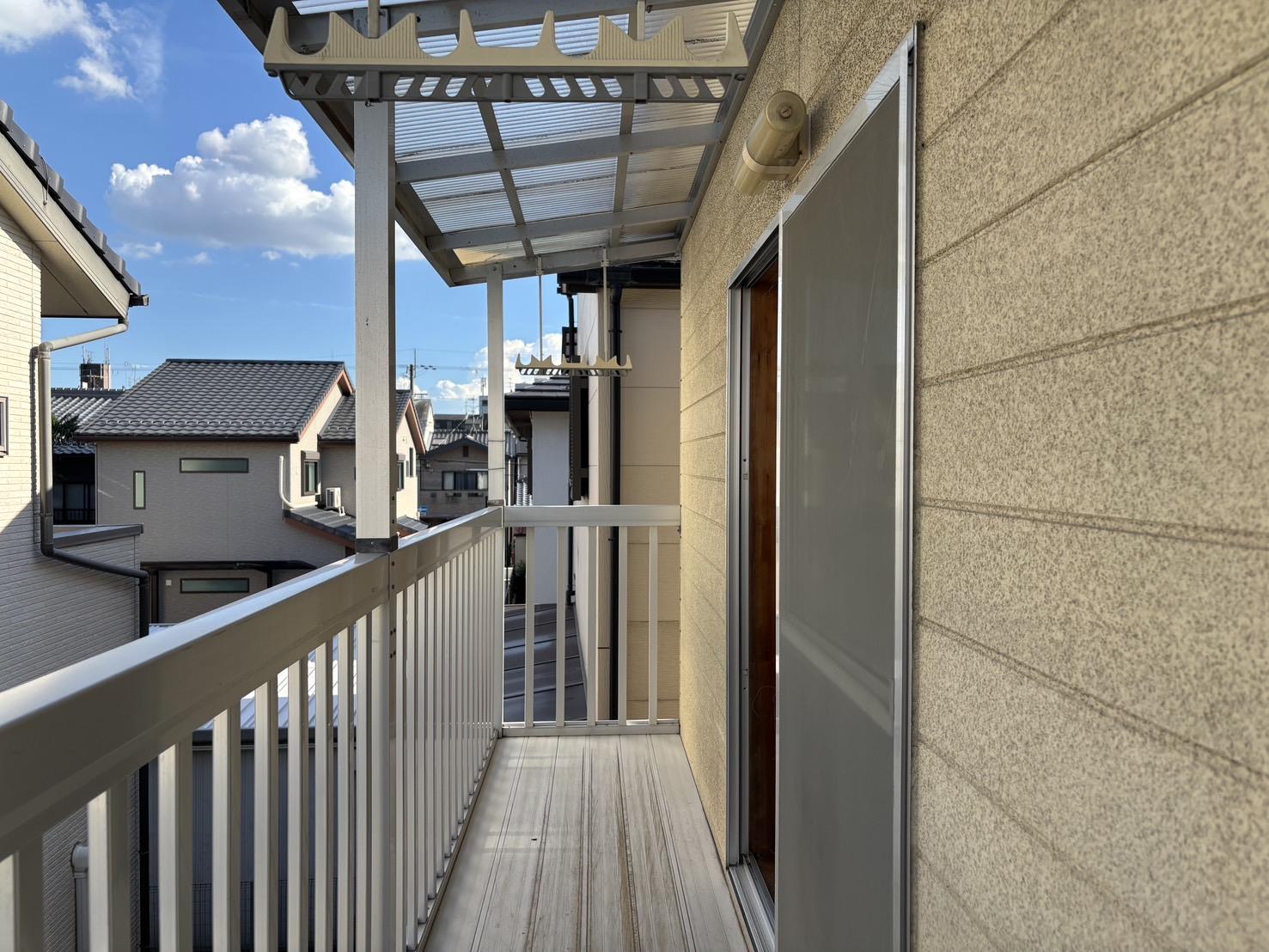 京都市北区小山東玄以町8番4の売買物件/2F｜ここなら洗濯物も気持ちよく乾きそうです。