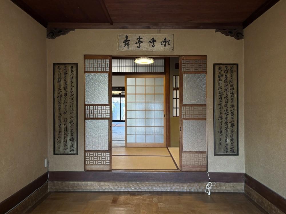 京都市北区紫野南舟岡町74の賃貸物件/1階洋室｜廻り縁（天井と壁面の境）や巾木（床と壁面の境）まで細部までこだわりの内容
