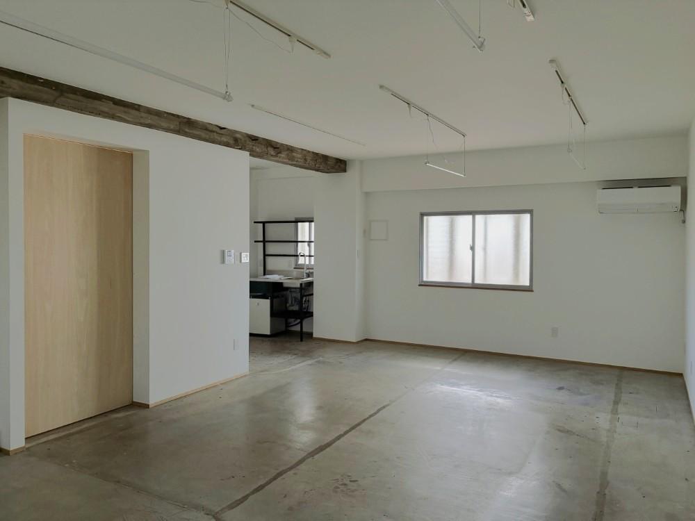 京都市下京区朱雀宝蔵町27-2の賃貸物件/左の奥まった箇所はキッチンスペース