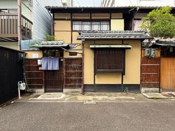 京都市上京区油小路堀川の間中立売上る松之下町57-12の売買物件/落ち着ける毎日へようこそ。