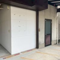 京都市上京区元誓願寺通大宮西入元妙蓮寺町557の賃貸物件/この扉が専有部への入口
