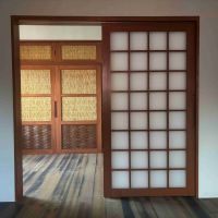 京都市左京区岡崎西福ノ川町7番地13、7番地15の売買物件/2F│和の趣が感じられる引き戸で、二つの部屋がゆるやかにつながります。
