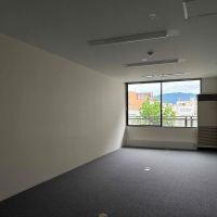 京都市中京区烏丸通竹屋町下る少将井町229-2の賃貸物件/開口部は1ヵ所なので9階に比べると少し暗めですが、落ち着いたトーンでした