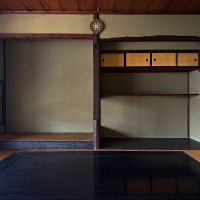 京都市上京区大宮通鞍馬口上る若宮堅町92番地の賃貸物件/2階座敷床の間。ここも1階に負けず簡素で美しい造りです。誇示してないが贅沢な納まり