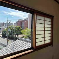 京都市上京区室町通上立売西入上立売町8の賃貸物件/障子越しに街を望む。和の部屋からキャンパスの景色までひと続き。