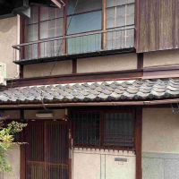 滋賀県大津市浜大津3丁目4-8の売買物件/路地に足を踏み入れて、いちばん最初に出会う長屋です。