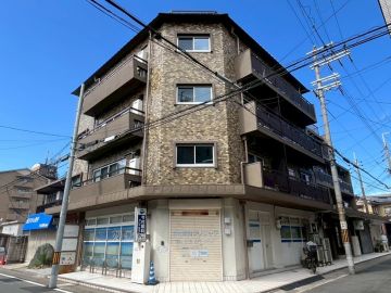 京都市右京区嵯峨中通町13-36の賃貸物件/ひしめくインスタレーション
