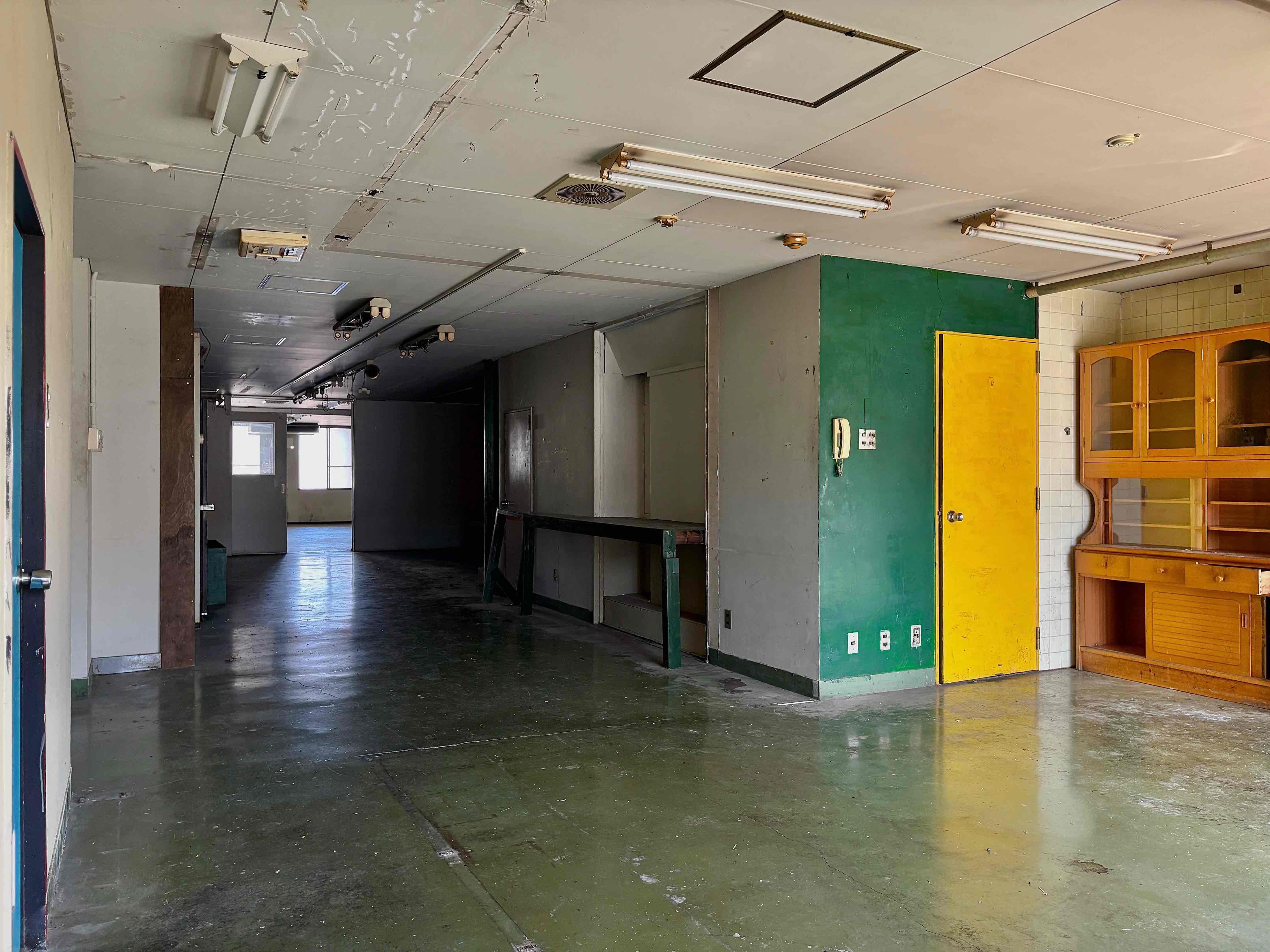 京都市東山区三条通北裏白川筋西入石泉院町394の賃貸物件/入口から見るとその奥行きに驚きます。