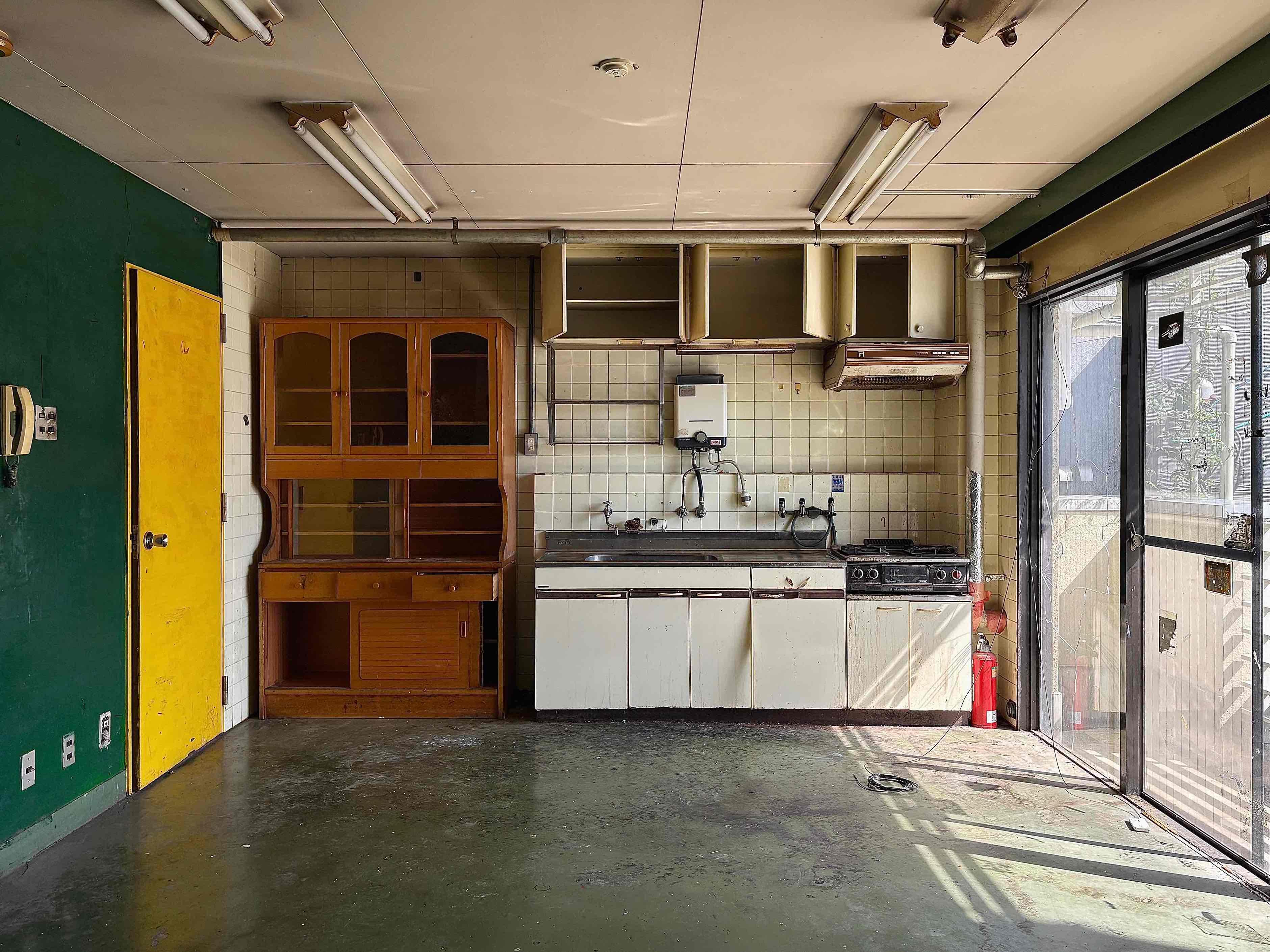 京都市東山区三条通北裏白川筋西入石泉院町394の賃貸物件/入口側は南からの光がよく入ります。