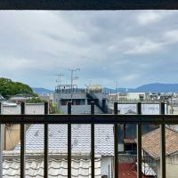 京都市東山区今熊野宝蔵町の売買物件/3階西｜窓から見る南方面