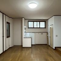 京都市東山区今熊野宝蔵町の売買物件/1階｜玄関からのショット。事務所利用に良さそう。
