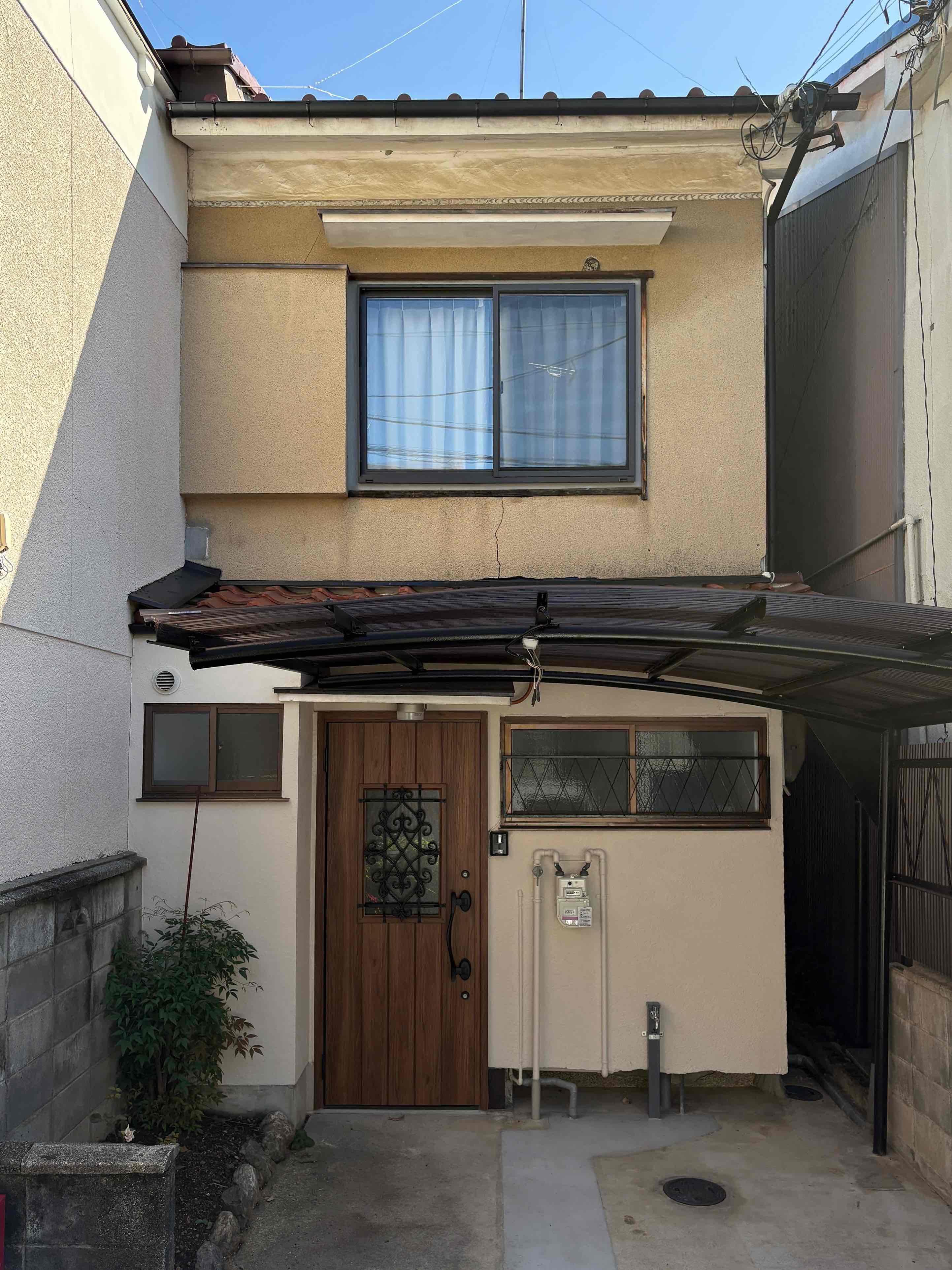 京都市西京区嵐山朝月町5-3の賃貸物件/自転車やバイクは3～4台駐輪できそう。