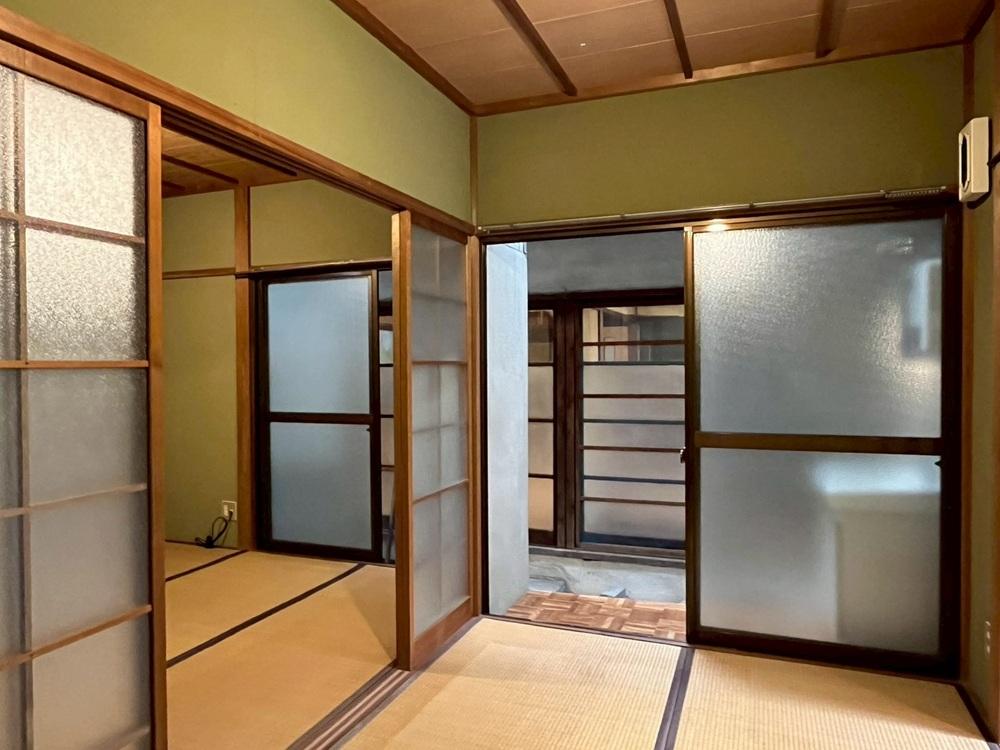 京都市左京区北白川東伊織町16-2の売買物件/附属建物（平屋）｜こちらは和室2間にキッチンとトイレ
