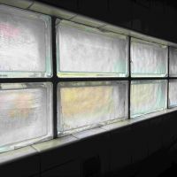 京都市北区紫竹西桃ノ本町５の賃貸物件/キッチン上のガラスブロック、光がやわらかく入ります