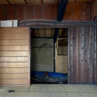 京都市伏見区瀬戸物町725-2の賃貸物件/納戸の様子。建具や梁にこれまでの歴史を感じます。