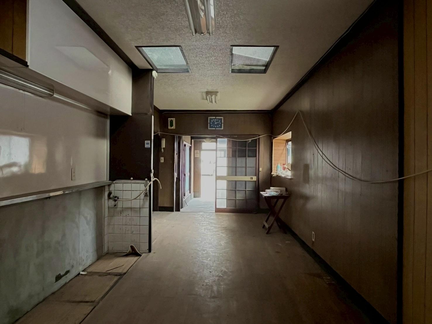 京都市伏見区瀬戸物町725-2の賃貸物件/ここには天窓が3ヵ所設けられています