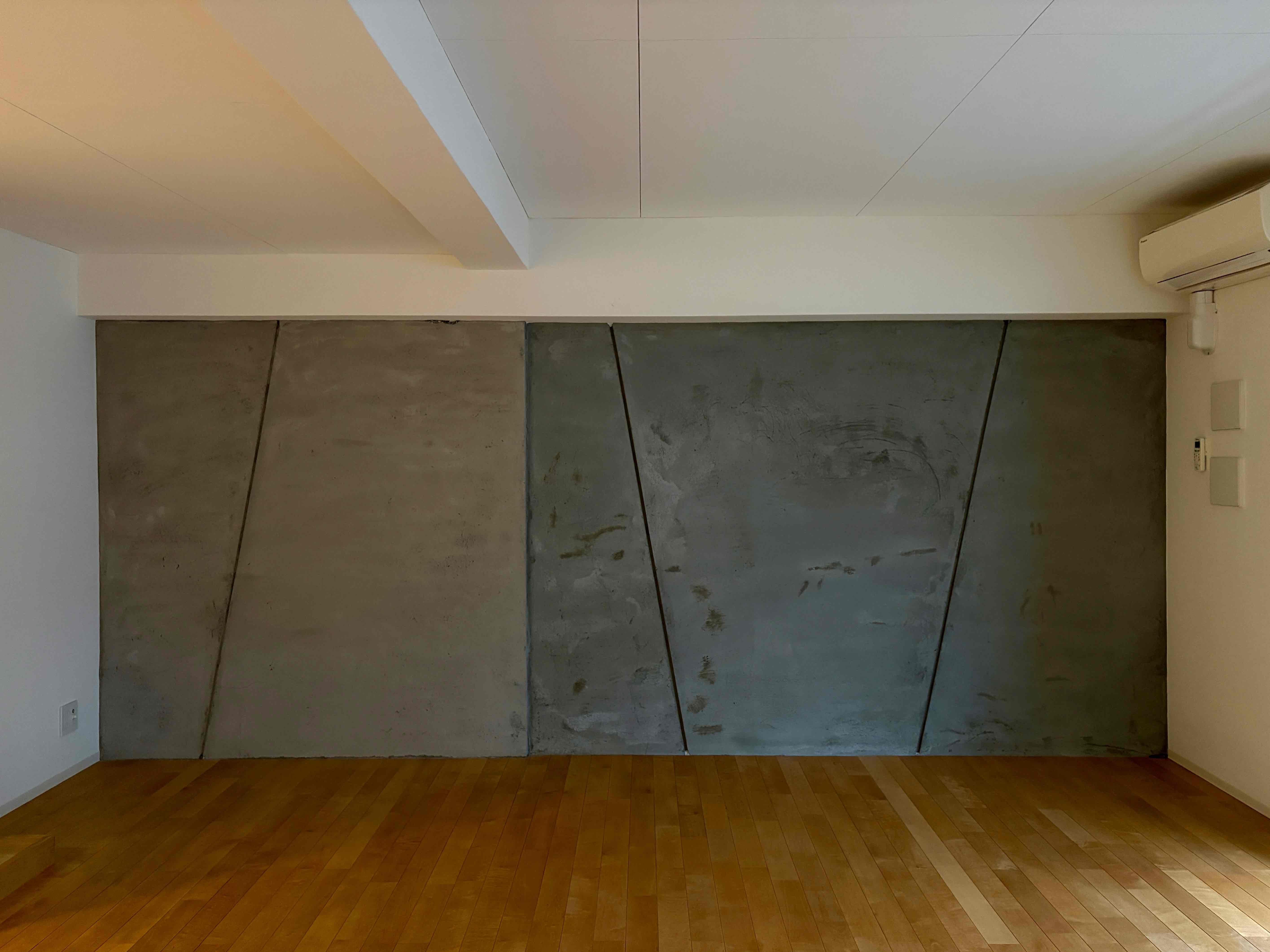 京都市北区紫野西泉堂町42-1の賃貸物件/モルタルの壁面は左右の色が違って、切れ込みも入れて良いアクセント。