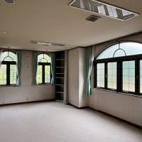 京都市北区紫竹上長目町25-1の売買物件/2階北東｜リズムよくアーチが続く。21帖の贅沢な空間