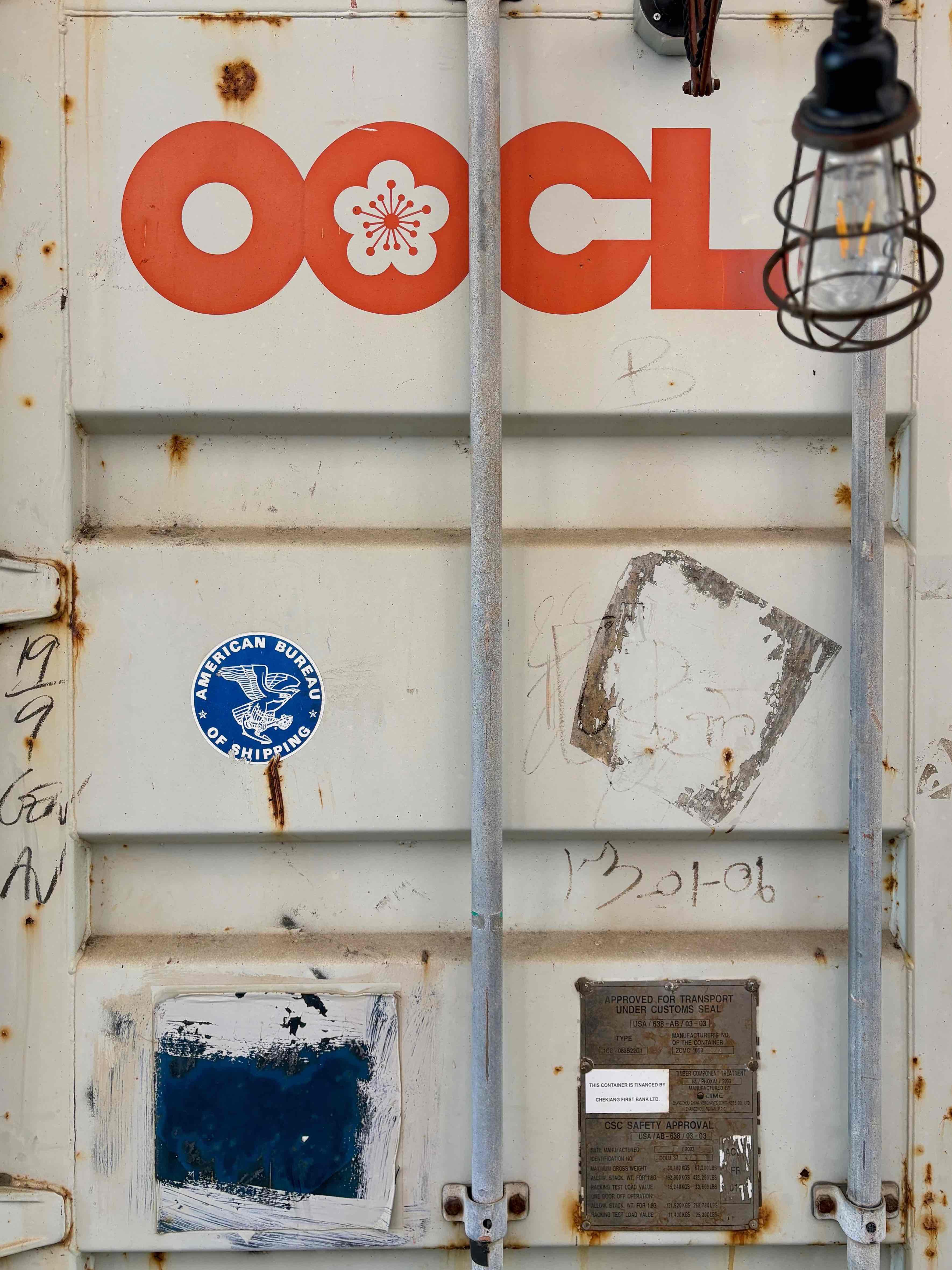 京都市中京区式阿弥町130番地の賃貸物件/7番コンテナはアメリカ出身です。