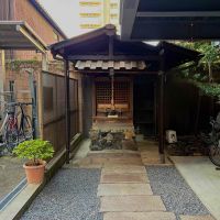 京都市中京区式阿弥町130番地の賃貸物件/昔から残り続けていたお地蔵様。毎年入地蔵盆も行われます