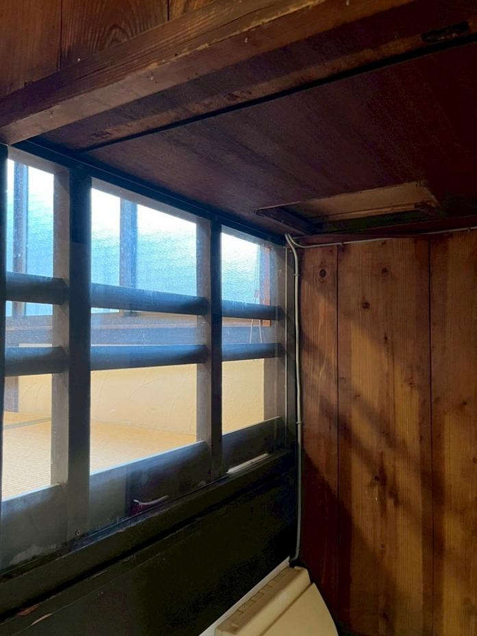 京都市中京区二条通油小路東入西大黒町の賃貸物件/階段にも光が入るようになってます