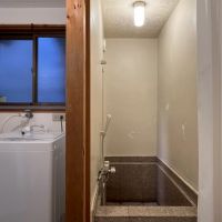 京都市中京区二条通油小路東入西大黒町の賃貸物件/タイル張りのバスタブ。