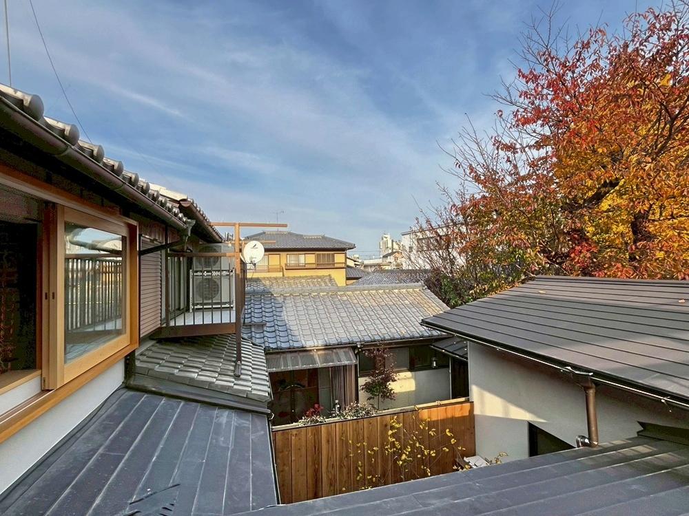 滋賀県大津市木下町7-32の売買物件/2階東｜屋根に座れば琵琶湖の花火が見えるかも知れません